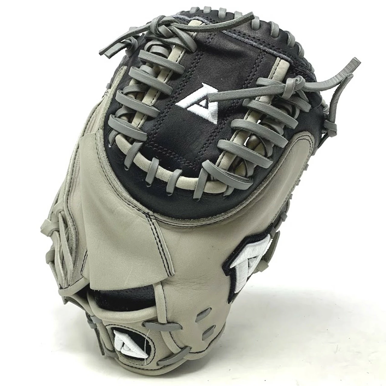 Akadema Torino APM42 Catchers Mitt 32.5 Right Hand Throw 6 Akadema Torino APM42 Catchers Mitt 32.5 Right Hand Throw - Image 6