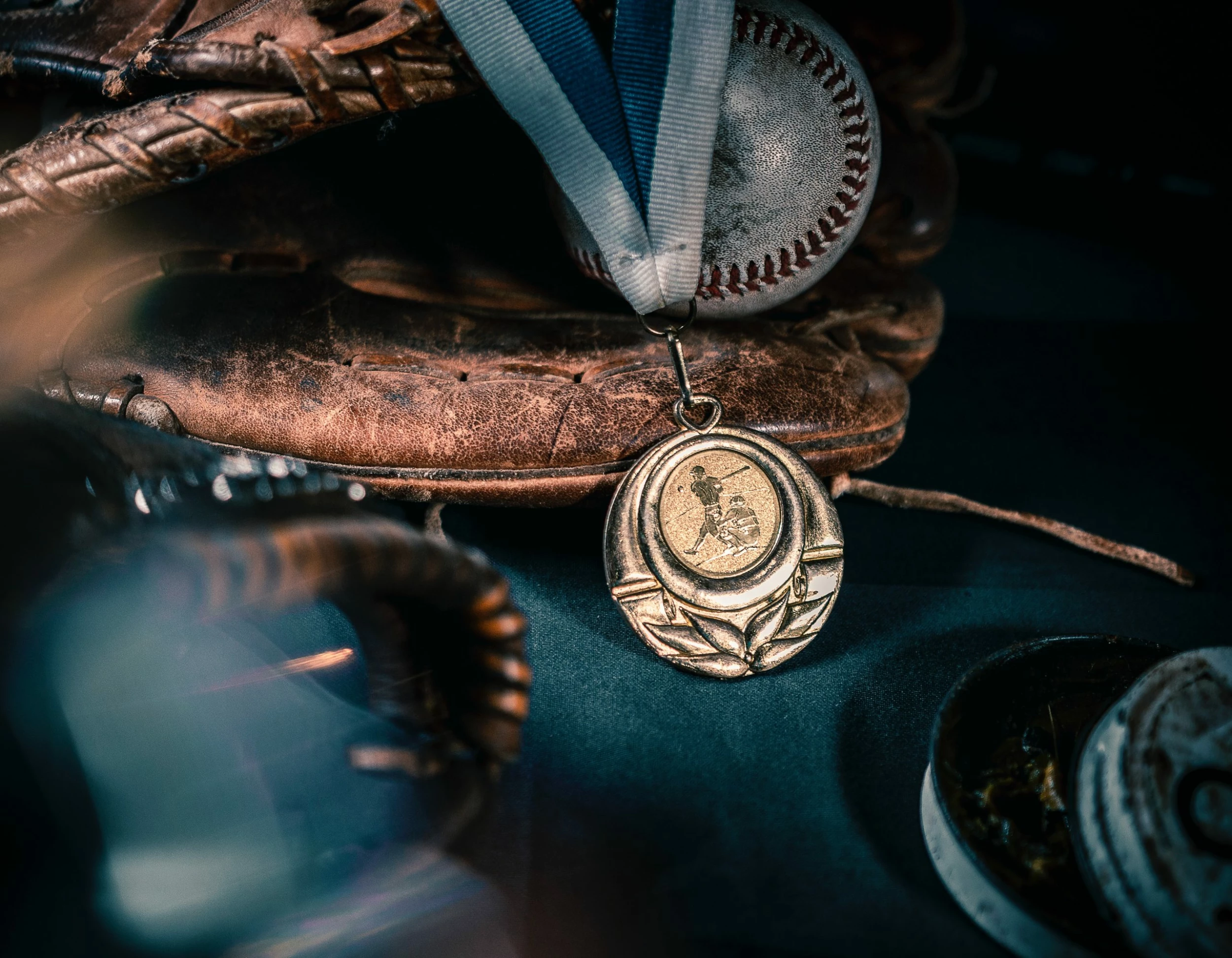 Baseball Gloves Shop 15 Baseball Gloves Shop -Baseball Gloves Shop berend van rossum Lq5JlXJrx2k unsplash scaled